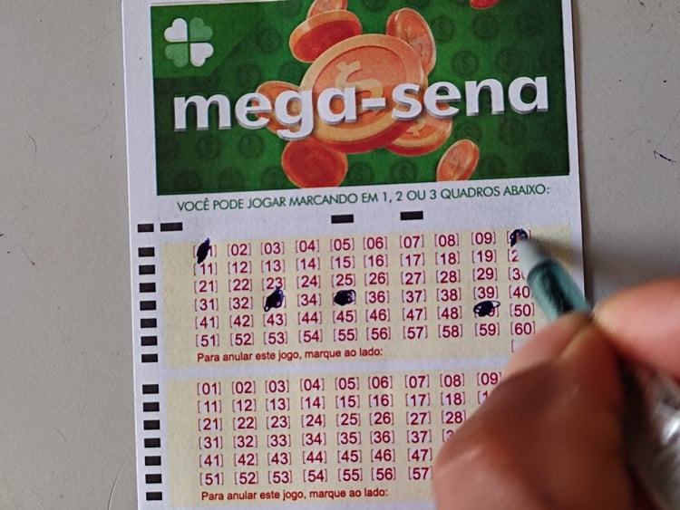 Mega-Sena tem calendário alterado e será sorteada três vezes na semana -  Nacional - Estado de Minas