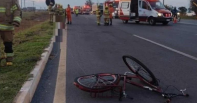 Ciclista de 60 anos morre em acidente na BR-040, próximo a Valparaíso