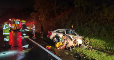 Acidente na BR-040 entre carro e caminhão deixa um óbito e três feridos, em Luziânia