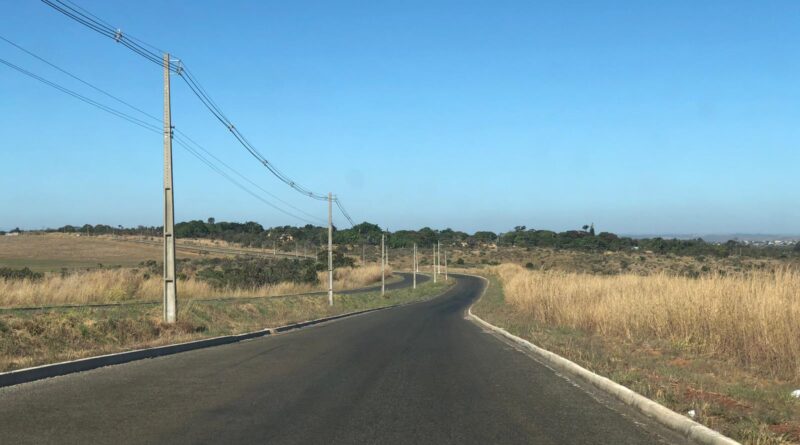 Falta de sinalização, iluminação e excesso de velocidade põe em risco quem trafega pela Estrada Park