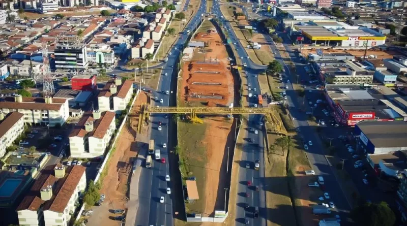 Passarela que liga a Etapa A ao Jardim Oriente será removida para avanço na obra do viaduto