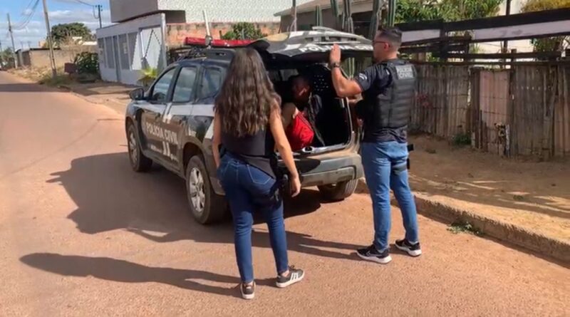 Homem é preso suspeito de agredir e tentar afogar mãe de 97 anos em privada, em Luziânia