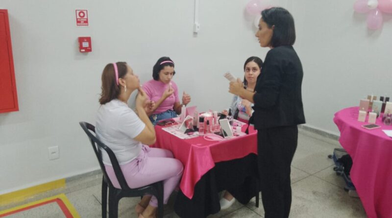 Hospital Estadual de Luziânia realiza evento de conscientização e autocuidado no Outubro Rosa