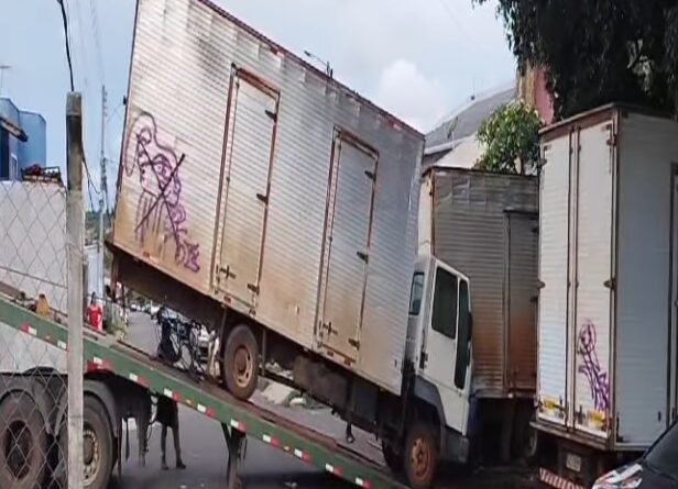 Problema de anos é resolvido com remoção de caminhões abandonados em Valparaíso