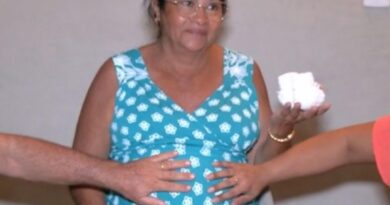 Aos 61 anos mulher engravida para realizar sonho de maternidade da sobrinha em Goiânia