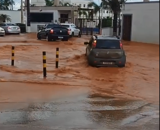 E a cena se repete: Fortes chuvas causam prejuízos em Valparaíso de Goiás