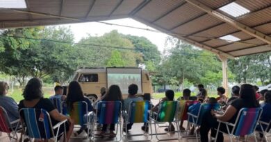 Cine Pipoca no Rolê leva a magia do cinema em uma kombi para a moradores de Novo Gama