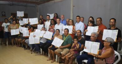 Prefeitura de Valparaíso de Goiás entrega 20 escrituras no setor de Chácaras Anhanguera B