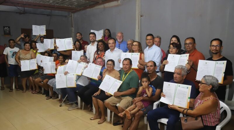 Prefeitura de Valparaíso de Goiás entrega 20 escrituras no setor de Chácaras Anhanguera B