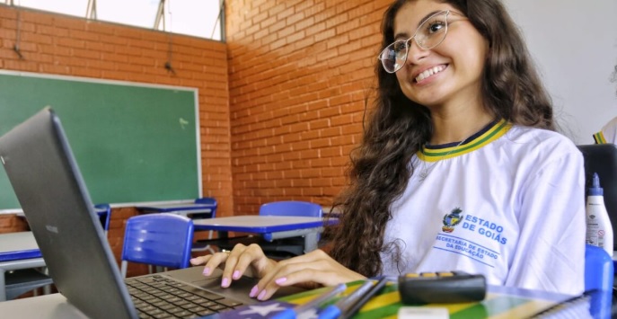 *Governo de Goiás Irá Entregar 560 Mil Kits Escolares para Estudantes em 2025*