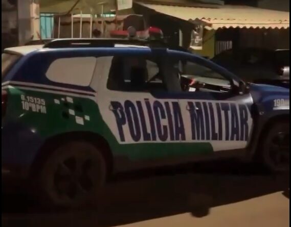 carro de policia na occorencia do idoso que foi agredido