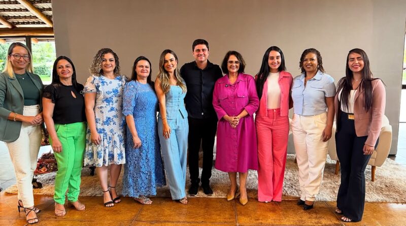 Encontro de Primeiras-damas do entorno do DF discutem políticas e ações sociais voltadas às mulheres