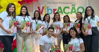 Revista Pedagógica VibrAÇÃO é lançada em Luziânia com homenagem a professores autores