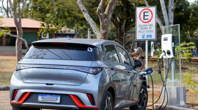 GDF vai ampliar isenção de IPVA para carros elétricos ou híbridos seminovos