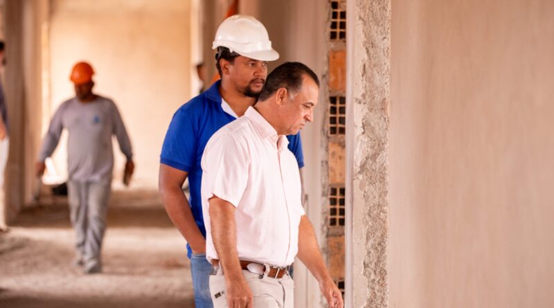 Investimentos incluem a revitalização da escola João Gabriel, a construção de uma quadra na Machado de Assis e a edificação da escola Cecília Meireles