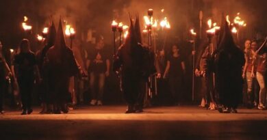 Procissão do Fogaréu ilumina a fé e a tradição em Luziânia nesta quarta-feira (16)