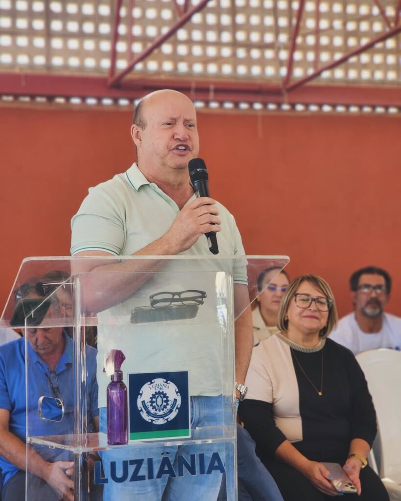 Durante evento no Jardim Ingá, Célio Silveira (MDB) anunciou o repasse de recursos para garantir a construção de mais passarelas na BR-040