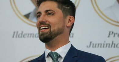 Marcus Vinicius detalha investimentos em infraestrutura viária e combate a enchentes no bairro Anhanguera Marcus Vinicius detalha investimentos em infraestrutura viária e combate a enchentes no bairro Anhanguera