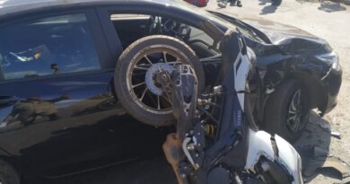 Motociclista fica ferido em acidente com carro no Jardim Ingá, em Luziânia Motociclista fica ferido em acidente com carro no Jardim Ingá, em Luziânia