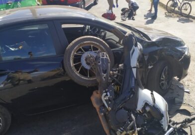 Motociclista fica ferido em acidente com carro no Jardim Ingá, em Luziânia