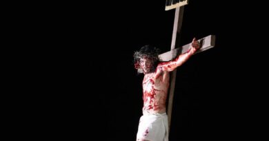 Novo Gama se prepara para grande espetáculo de fé com Via Sacra 2026 no Morro Santo