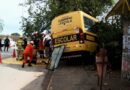 Estudantes são resgatadas pela janela após acidente com ônibus escolar que saiu de Cidade Ocidental Estudantes são resgatadas pela janela após acidente com ônibus escolar que saiu de Cidade Ocidental