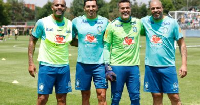 Brasil x México: lendas do futebol se reencontram em amistoso neste domingo (19)