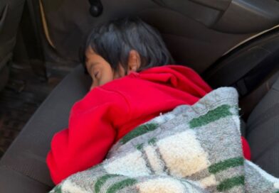 🚨 URGENTE: Criança é encontrada sozinha no Friburgo, em Cidade Ocidental, e autoridades buscam familiares