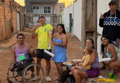 Em Novo Gama, influenciador transforma beco para a Copa e revela talentos de moradores Em Novo Gama, influenciador transforma beco para a Copa e revela talentos de moradores