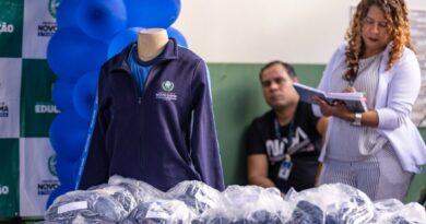Prefeitura de Novo Gama inicia entrega de 11 mil agasalhos para alunos da rede municipal Prefeitura de Novo Gama inicia entrega de 11 mil agasalhos para alunos da rede municipal