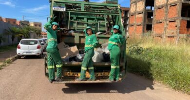 Elas no comando: Valparaíso de Goiás tem equipe de coleta de lixo composta exclusivamente por mulheres Elas no comando: Valparaíso de Goiás tem equipe de coleta de lixo composta exclusivamente por mulheres