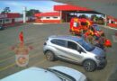 Idoso sofre parada cardíaca e é levado para o quartel Corpo de Bombeiros Idoso sofre parada cardíaca e é levado para o quartel Corpo de Bombeiros