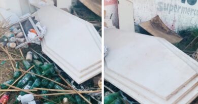 Caixão é descartado irregularmente em lote ao lado de hospital em Cidade Ocidental, e SMLU identifica responsável