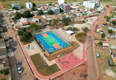 Carlinhos do Mangão inaugura praça e quadra de esportes no bairro Lunabel, em Novo Gama Carlinhos do Mangão inaugura praça e quadra de esportes no bairro Lunabel, em Novo Gama