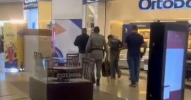 Homem é preso após se esconder no teto de shopping em Valparaíso de Goiás Homem é preso após se esconder no teto de shopping em Valparaíso de Goiás