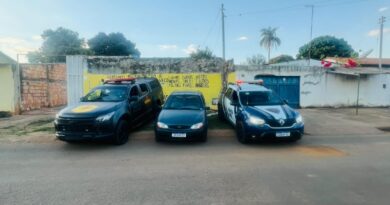 Veículo furtado no DF é localizado em Cidade Ocidental após ação conjunta da GCM e ROTAM Veículo furtado no DF é localizado em Cidade Ocidental após ação conjunta da GCM e ROTAM
