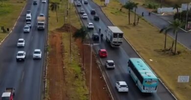 Obras para abertura de novo retorno na BR-040 em Valparaíso de Goiás são retomadas