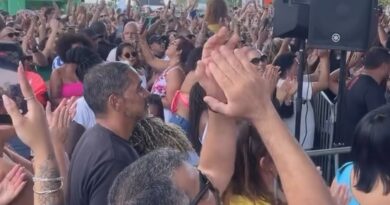 ‘Tem Samba na Feira’ reúne Dudu Nobre e Arlindinho em edição comemorativa de 7 anos do projeto