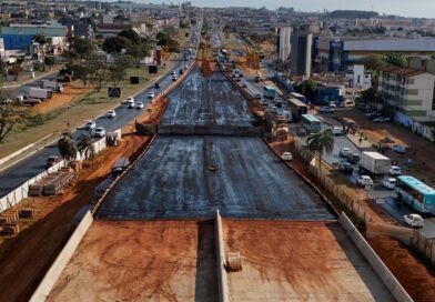 Obras do viaduto na BR-040 em Valparaíso de Goiás avançam para a etapa de pavimentação asfáltica