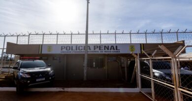 Detentos são transferidos para novo presídio de Novo Gama Detentos são transferidos para novo presídio de Novo Gama