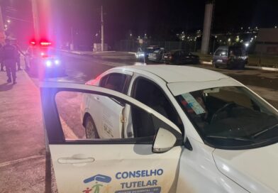 Conselho Tutelar resgata criança após denúncia de maus-tratos em Cidade Ocidental; mãe é presa Conselho Tutelar resgata criança após denúncia de maus-tratos em Cidade Ocidental; mãe é presa