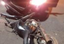 Motociclista fica ferido após acidente entre carro e moto na GO-520, em Novo Gama Motociclista fica ferido após acidente entre carro e moto na GO-520, em Novo Gama