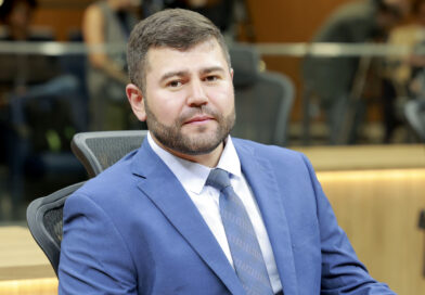Em meio à campanha, deputado estadual de Goiás morre em acidente de carro no Entorno do Distrito Federal Em meio à campanha, deputado estadual de Goiás morre em acidente de carro no Entorno do Distrito Federal