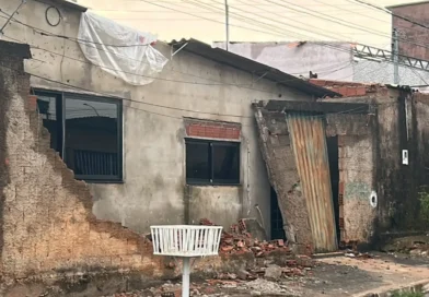 Temporal com ventania e granizo causa estragos em regiões do Distrito Federal