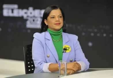 Câmara de Formosa aprova primeiro pedido de cassação contra prefeita Simone Ribeiro Câmara de Formosa aprova primeiro pedido de cassação contra prefeita Simone Ribeiro