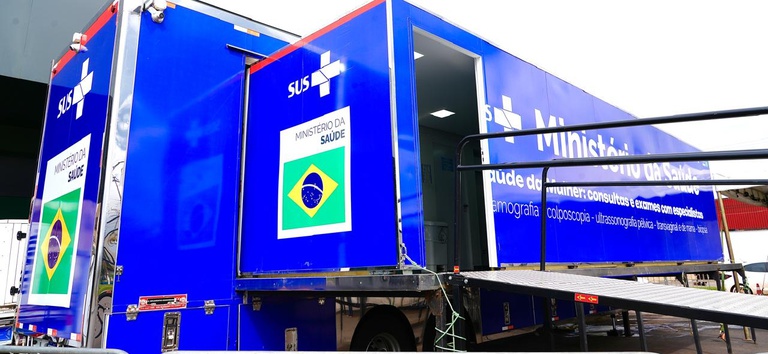 Carreta do Ministério da Saúde oferece exames para mulheres em Novo Gama