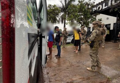 Polícia prende 17 suspeitos de integrar organização criminosa em operação contra o tráfico de drogas no Entorno Polícia prende 17 suspeitos de integrar organização criminosa em operação contra o tráfico de drogas no Entorno