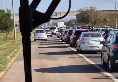 Acidente deixa trânsito complicado na BR-040, em Santa Maria, na manhã desta quarta-feira (21) Acidente deixa trânsito complicado na BR-040, em Santa Maria, na manhã desta quarta-feira (21)
