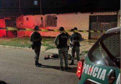 Homem morre após ser baleado no bairro Parque Nápolis A, em Cidade Ocidental Homem morre após ser baleado no bairro Parque Nápolis A, em Cidade Ocidental