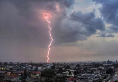 Goiás tem alerta de chuvas intensas e ventania de mais de 70 km/h com chegada de frente fria Goiás tem alerta de chuvas intensas e ventania de mais de 70 km/h com chegada de frente fria